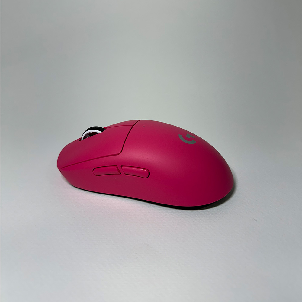 In this photo I tried to do a similar shot I did for the controller as I was thinking of doing a product modeling theme based on gaming.